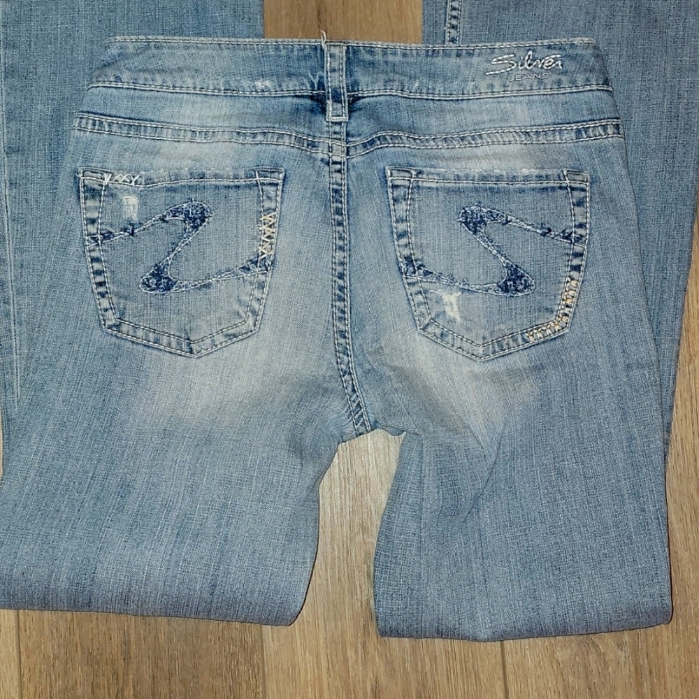 Silver Jeans - Picture 3 of 6